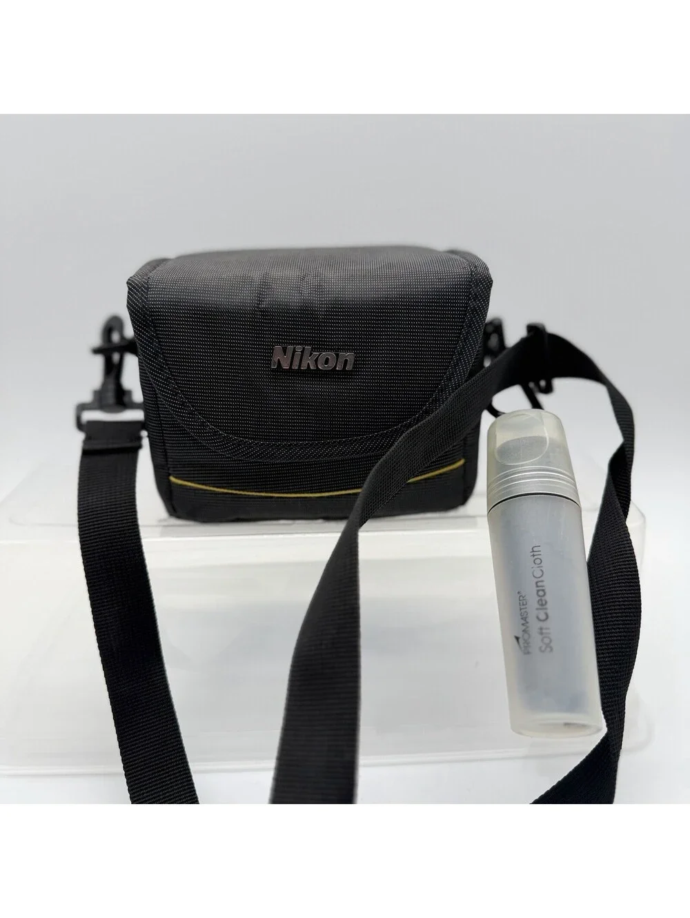 Nikon COOLPIX P510 Bridge Camera 42x Optical Zoom Full HD Built-in Flash/ Red
